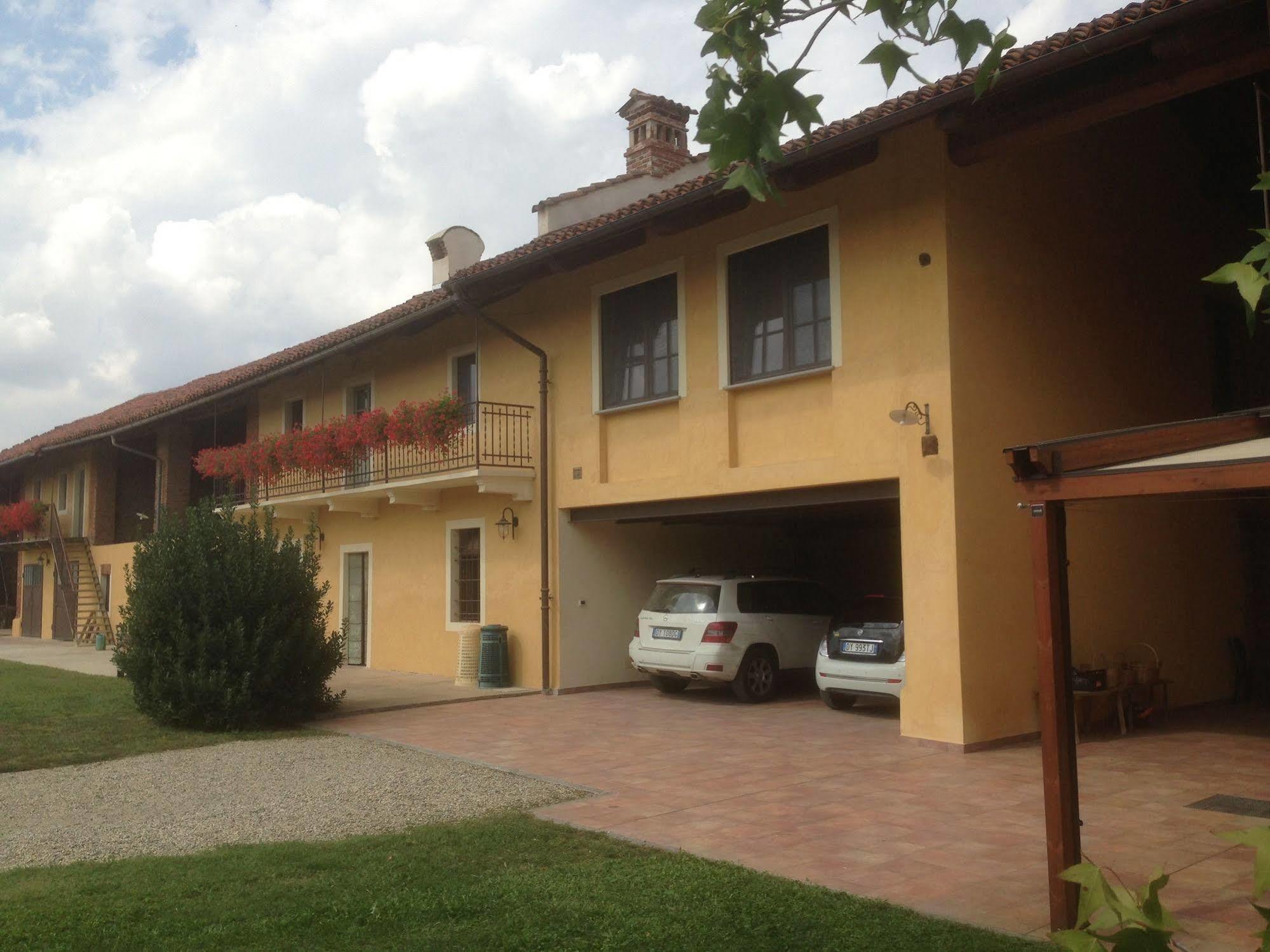 Quattro Gatti Bed & Breakfast Airasca Exterior photo
