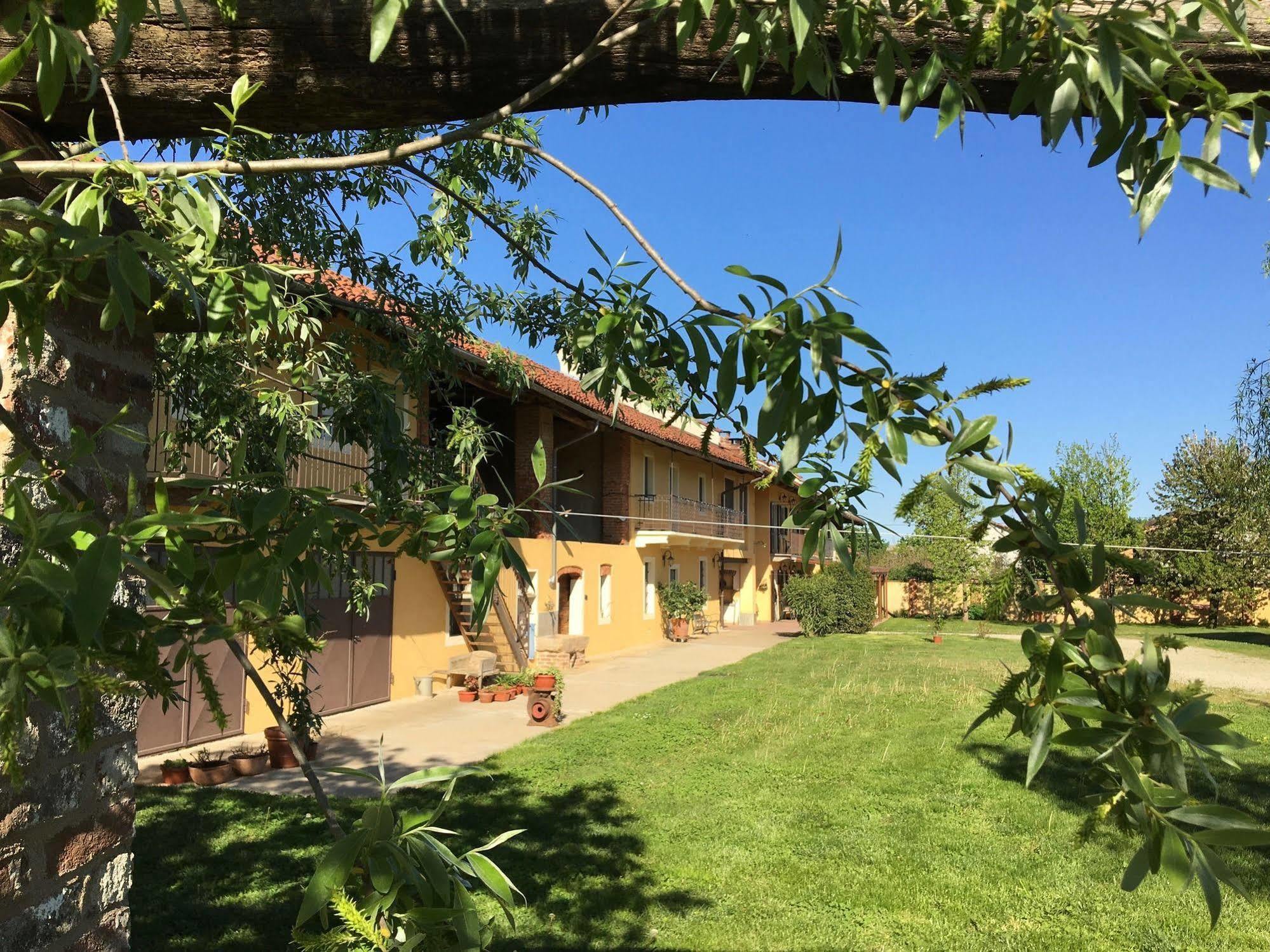 Quattro Gatti Bed & Breakfast Airasca Exterior photo